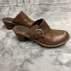 Born Clogs - Brown - Size 8 - Pre-owned Condition